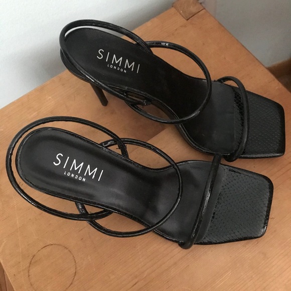 90s Heels - Picture 2 of 4